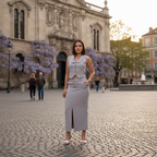 conjunto alfaiataria feminino, conjunto feminino colete e saia, conjunto social feminino, conjunto elegante feminino, look social feminino, conjunto feminino sofisticado, saia com fenda feminina, colete feminino elegante, conjunto feminino trabalho, conjunto feminino moderno