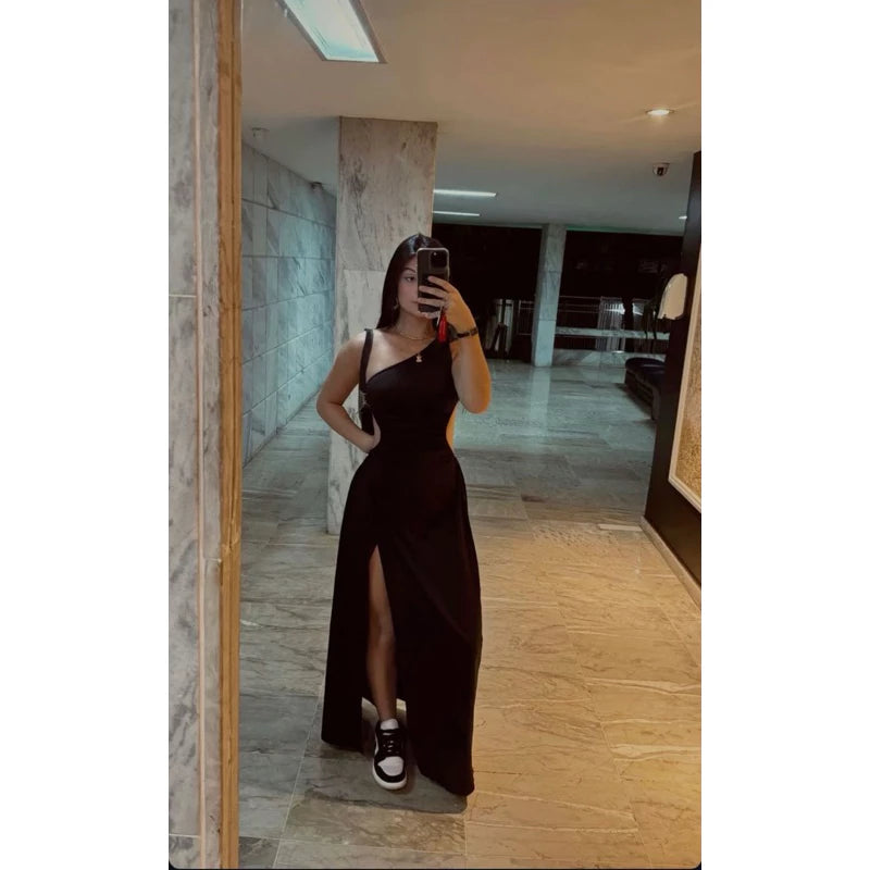 Vestido Longo Feminino Uma Alça com Fenda na Perna Elegante e Sofisticado