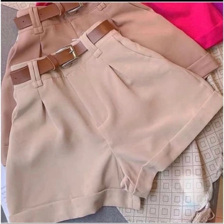 short alfaiataria feminino, short social feminino, short feminino cintura alta, short feminino com cinto, short elegante feminino, short alfaiataria social, short feminino moda, short feminino casual chic, short feminino social, short feminino verão look, short feminino sofisticado, short cintura alta modelador, short feminino clássicos, short feminino para trabalhar, short feminino com estilo, short feminino moda casual, roupas femininas alfaiataria, look social feminino, moda feminina elegante, short para
